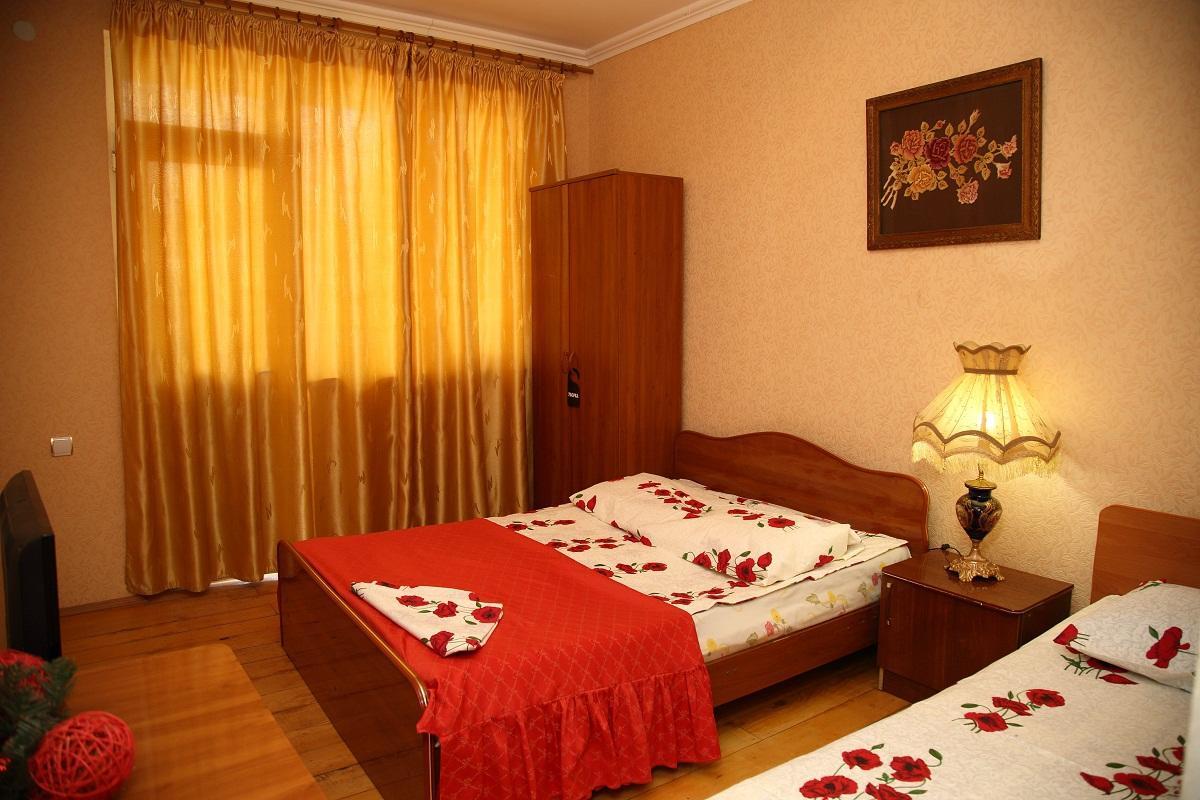 Guest House Milana Sukhumi Exterior foto